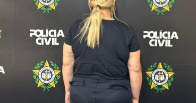 Mulher é presa dentro do heliporto de Farol por suspeita de associação criminosa especializada em fraudes bancárias