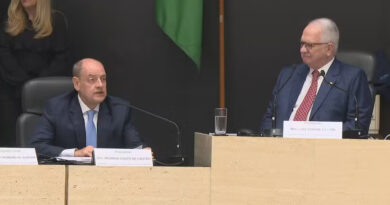 Fachin se reúne com governador em exercício Ricardo Couto e diz que Judiciário apoia gestão