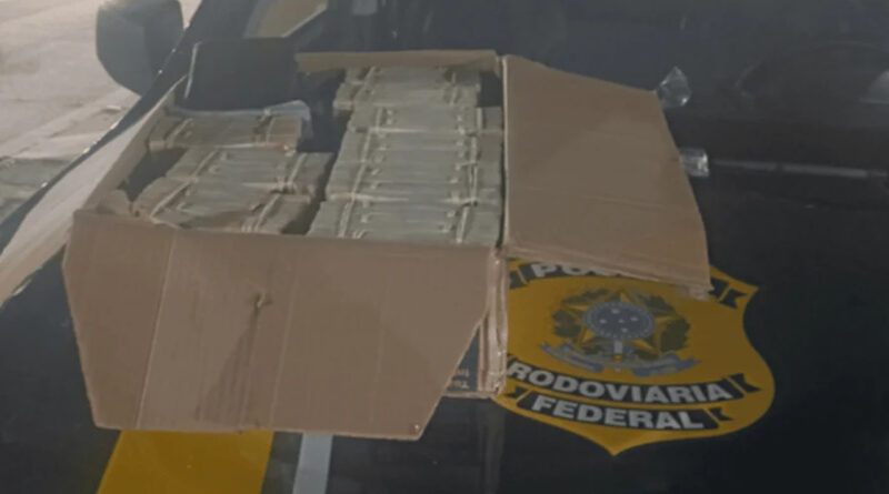 dinheiro apreensao 1 2 Easy Resize.com