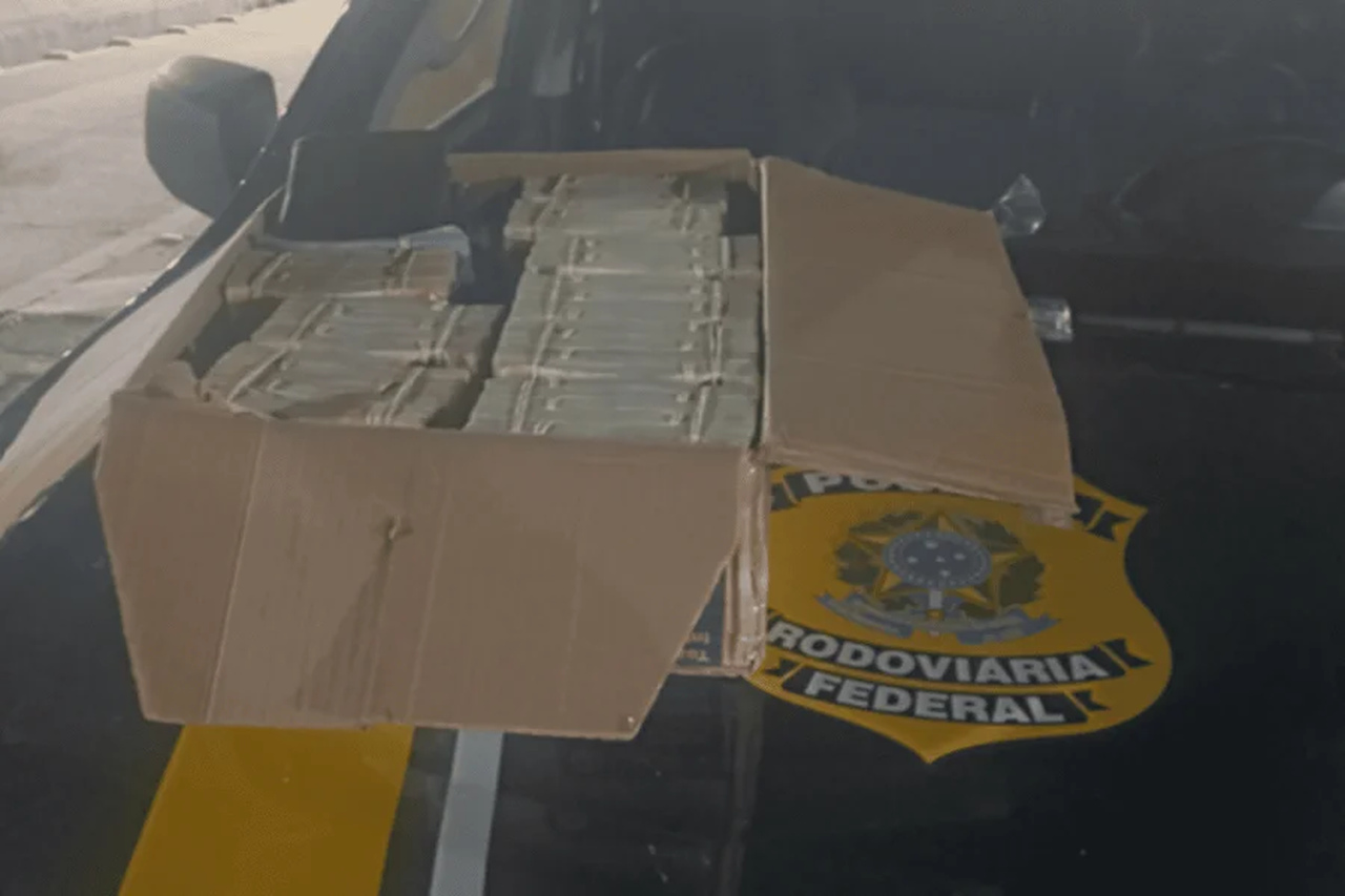 Flagrado com R$ 746 mil no carro disse que pegou dinheiro em reunião do Podemos