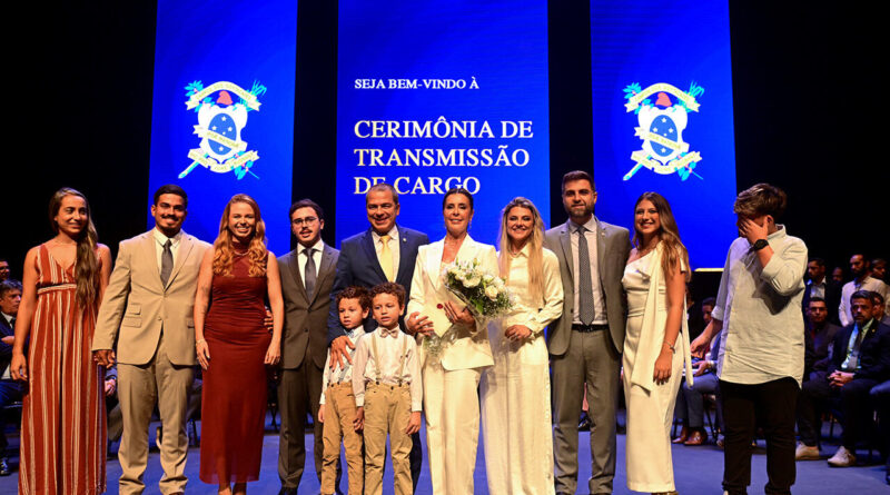 Wladimir Garotinho oficializa transmissão de cargo de prefeito de Campos para Frederico Paes