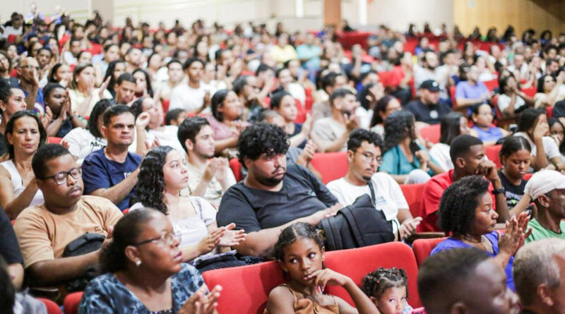 with 244883 Easy Resize.com