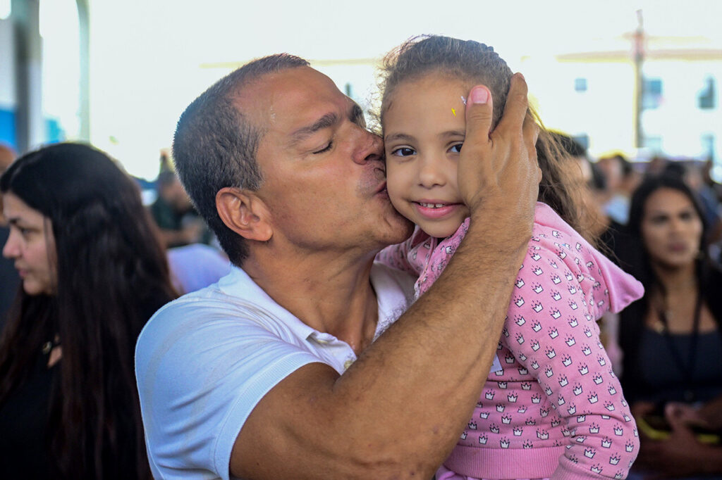 with 244983 Easy Resize.com