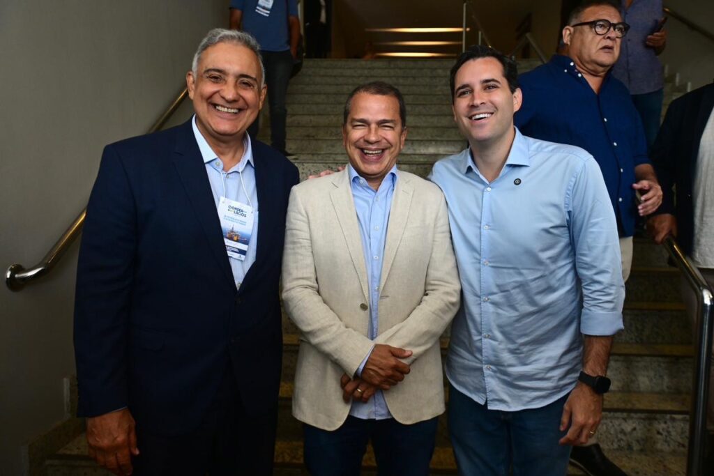 Frederico Paes se reúne com outros prefeitos em defesa dos royalties do petróleo 1 with 245113