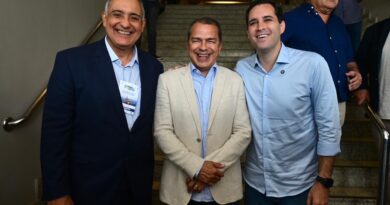 Frederico Paes se reúne com outros prefeitos em defesa dos royalties do petróleo