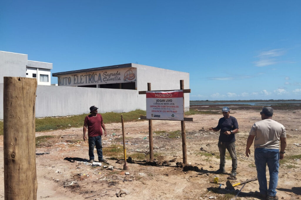 with 245255 Easy Resize.com