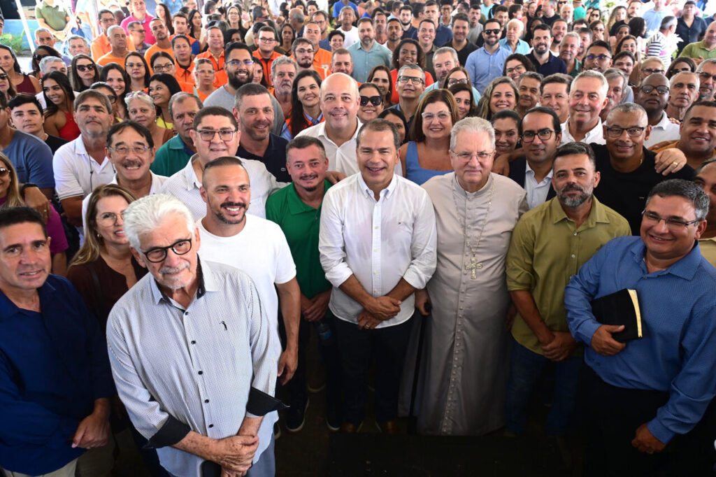 with 245421 Easy Resize.com