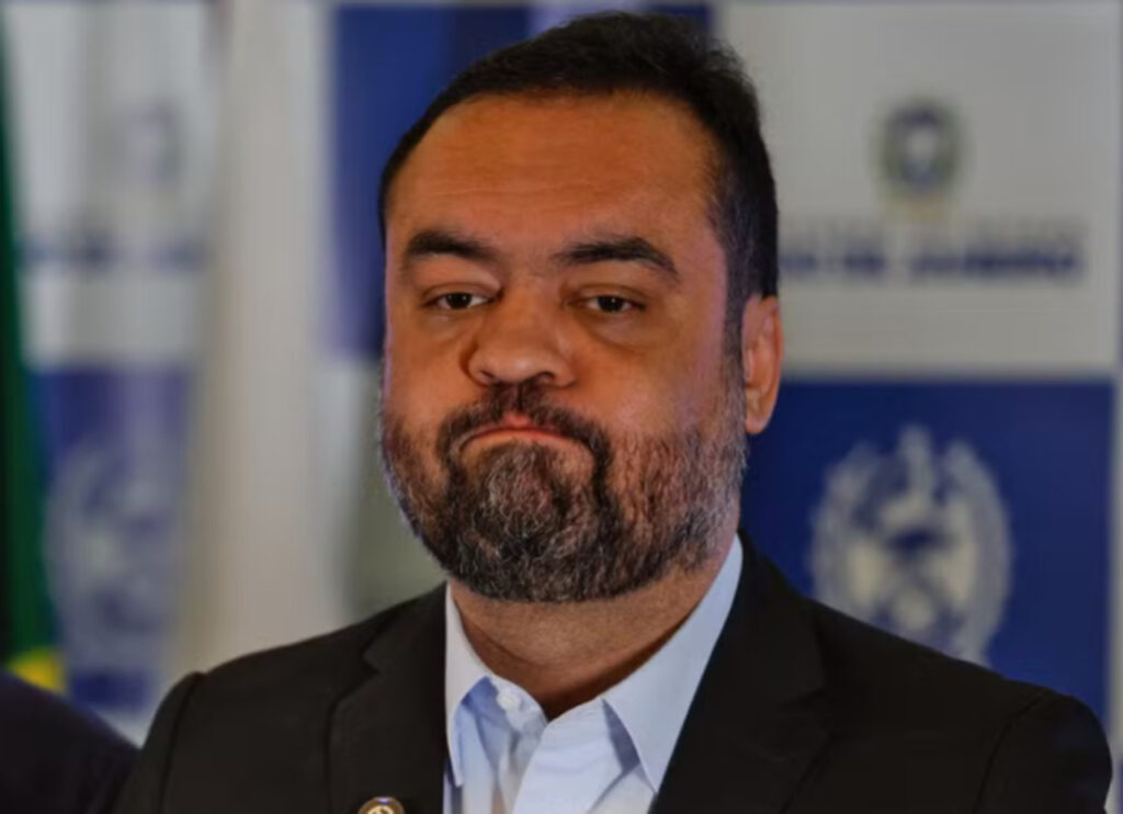 Exclusivo: TCE-RJ manda abrir "caixa preta" dos jatinhos pagos pelo Estado e usados por Cláudio Castro 1 castro jatinhos e1779020179252 Easy Resize.com