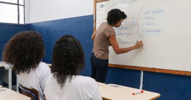 Governo do Estado RJ convoca mais de 1,8 mil professores para migração de carga horária