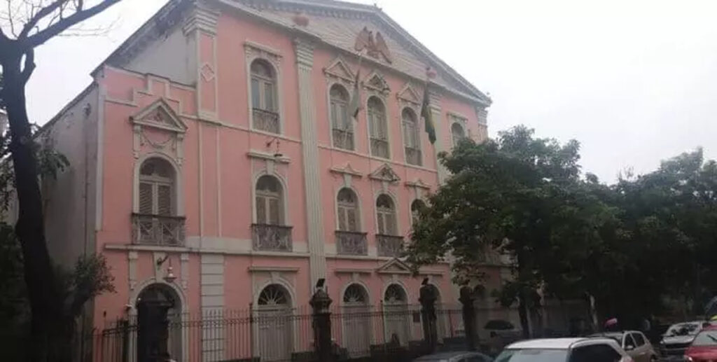 palacio maconio do lavradio 696x351 Easy Resize.com