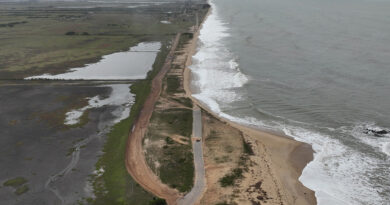 Defesa Civil monitora áreas atingidas pela ressaca em Farol de São Tomé