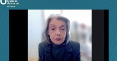 Cármen Lúcia alerta para riscos da inteligência artificial às eleições