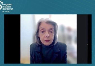 Cármen Lúcia alerta para riscos da inteligência artificial às eleições
