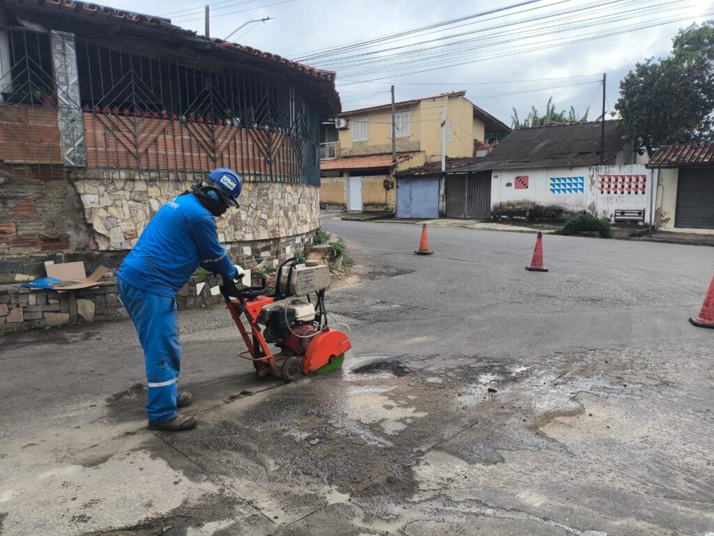 Prefeitura realiza Operação Tapa Buracos no bairro Fundão, em Guarus 2 WhatsApp Image 2026 06 17 at 11.33.57 1