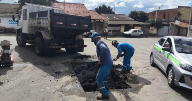 Prefeitura realiza Operação Tapa Buracos no bairro Fundão, em Guarus