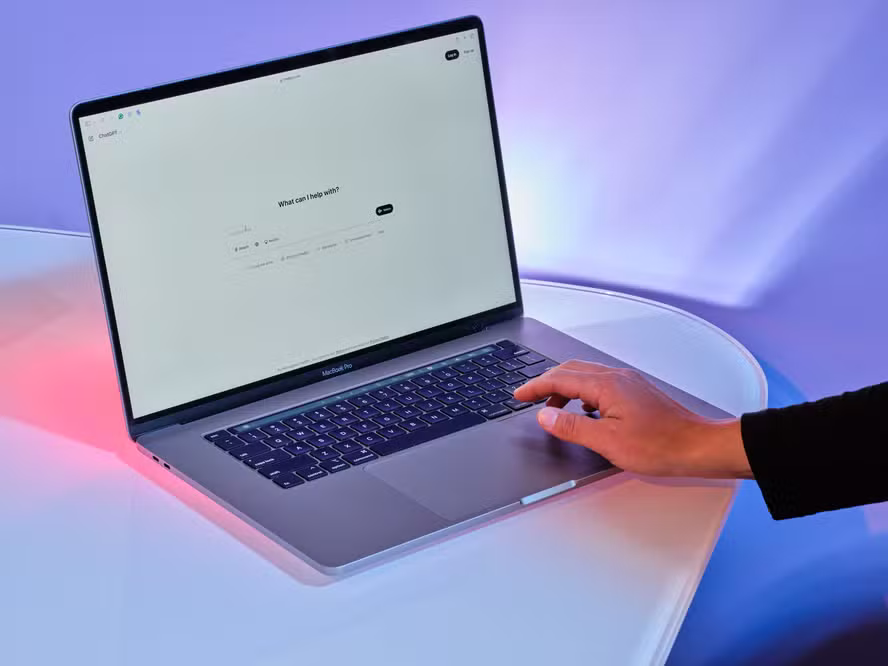 Cerca de 400 jornais nos EUA processam OpenAI e Microsoft por uso de conteúdo sem autorização