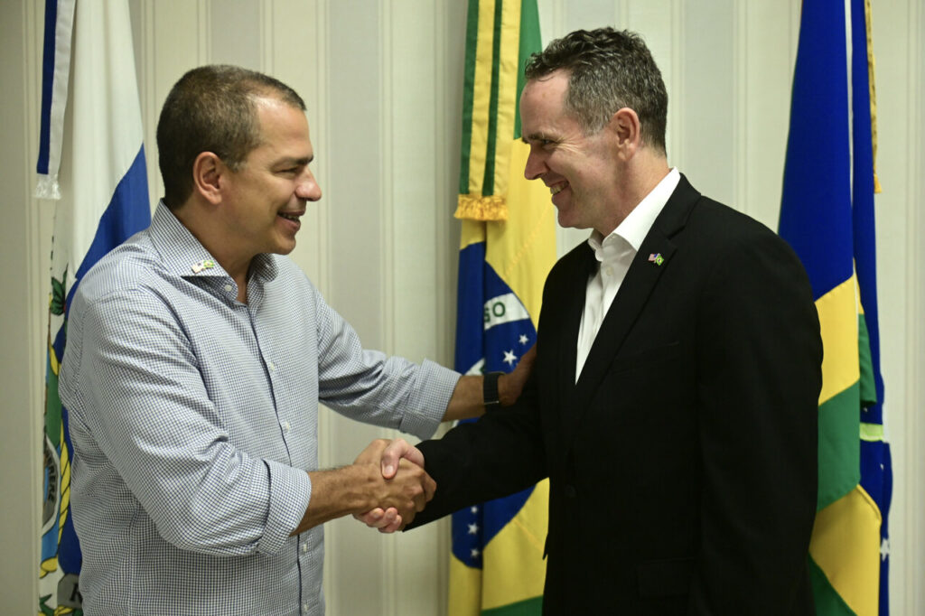 Prefeito recebe comitiva do Consulado dos EUA e apresenta potencial de Campos 1 with 247243 Easy Resize.com