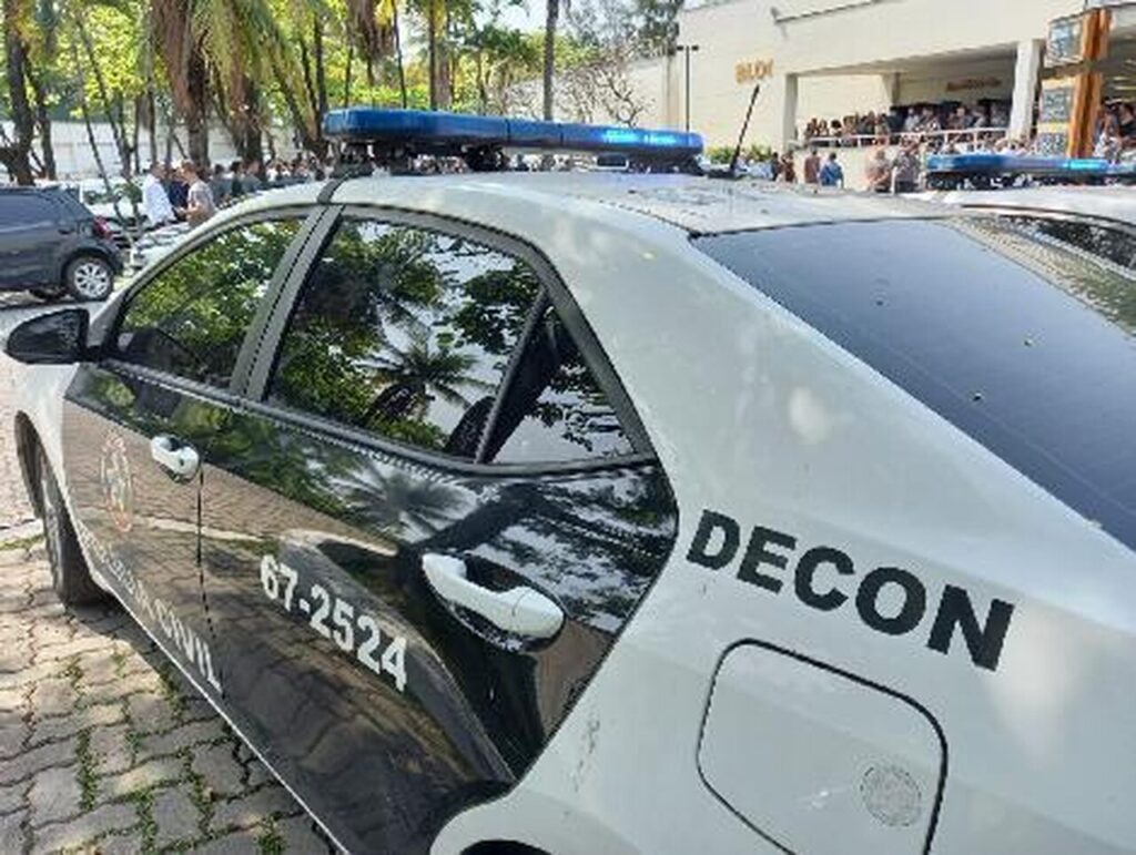 Polícia Civil do Rio deflagra terceira fase de ofensiva contra envolvidos em esquema de manipulação de resultados em jogos de futebol 1 DECON 2 27374be97f Easy Resize.com
