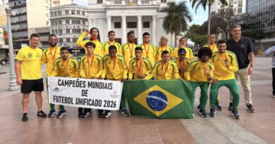 Seleção Brasileira de Futebol Unificado retorna a Campos e é recebida com festa após título da Copa do Mundo