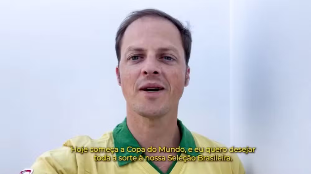 Chefe da Casa Imperial do Brasil ameaça mudar ‘linha sucessória’ se ‘príncipe’ Dom Rafael se casar com italiana