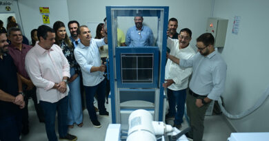 Prefeito Frederico Paes inaugura nova sala de raio-x digital PU Central