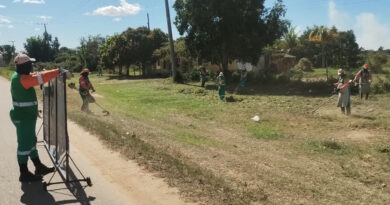 Limpeza Pública de Campos atua em diversos bairros e reforça incentivo ao descarte nos PEVEs