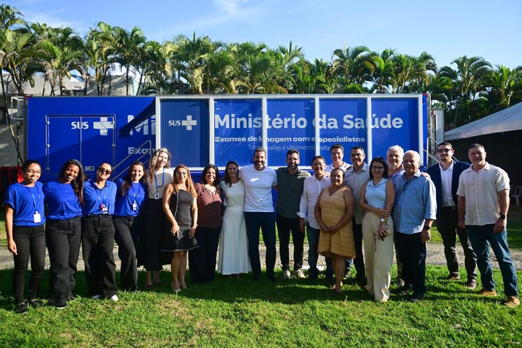 Diretor do Ministério da Saúde visita carreta de exames e anuncia unidade móvel de saúde da mulher 1 Diretor do Ministério da Saúde visita carreta de exames em Campos