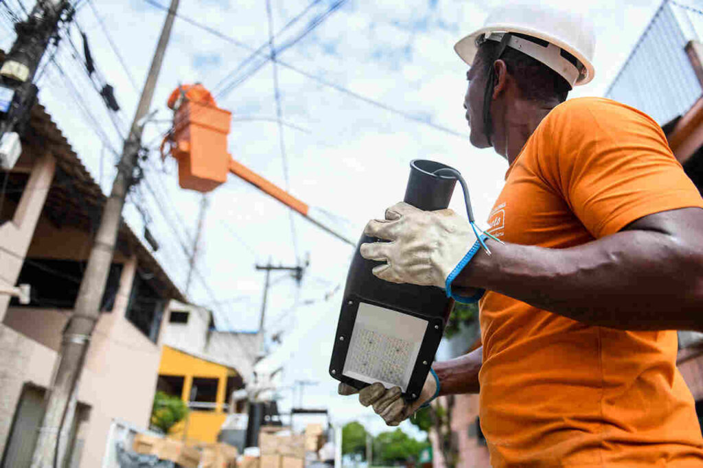 Iluminação pública: Praia de Farol de São Tomé se prepara para ser 100% LED 1 Iluminação