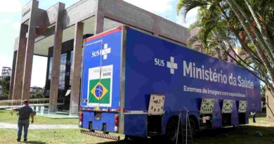 Carreta de exames de tomografias e ultrassonografias do Ministério da Saúde em Campos