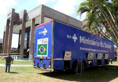 Carreta de exames de tomografias e ultrassonografias do Ministério da Saúde em Campos