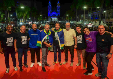 Prefeito Frederico Paes prestigia 20ª edição da Marcha Para Jesus em Campos