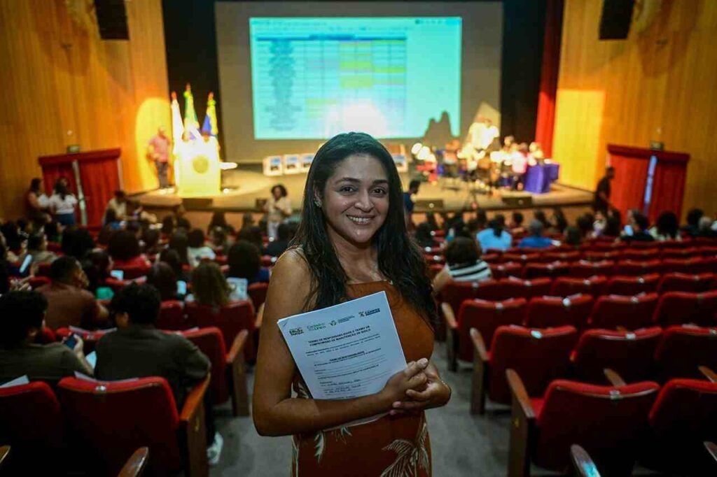 Prefeitura de Campos recebe novos profissionais da Assistência Social 1 WhatsApp Image 2026 08 11 at 09.31.38 Easy Resize.com