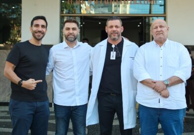 Em visita à Santa Casa, Wladimir destaca avanços na Saúde e defende mais recursos federais para Campos