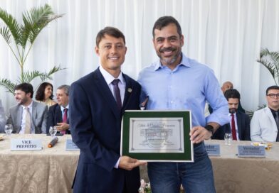 Bruno Dauaire recebe título