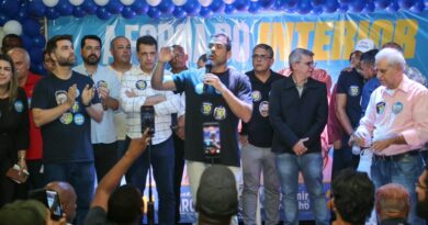 Bruno Dauaire fala para centenas de pessoas no Rio Branco e reforça união do grupo pelo interior Bruno Dauaire, Wladimir Garotinho eleições 2026