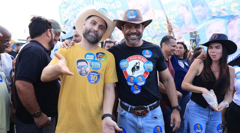 Bruno Dauaire e Wladimir Garotinho prestigiam a Cavalgada dos 700 Cavaleiros em Santo Amaro 5 Wladimir e Bruno Dauaire na cavalgada