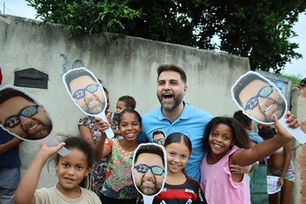 Wladimir faz sua primeira carreta em Campos, cercado pelo carinho e reconhecimento dos moradores da Tapera I e II 1 Wladimir Garotinho eleições 2026