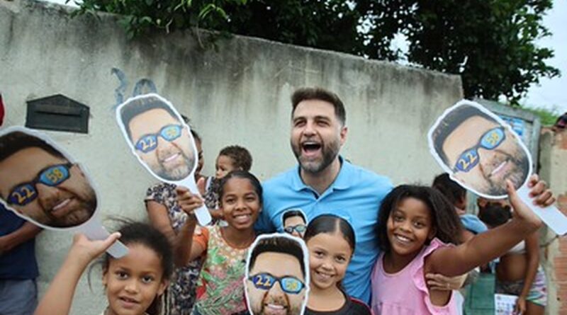 Wladimir faz sua primeira carreta em Campos, cercado pelo carinho e reconhecimento dos moradores da Tapera I e II 11 Wladimir Garotinho eleições 2026