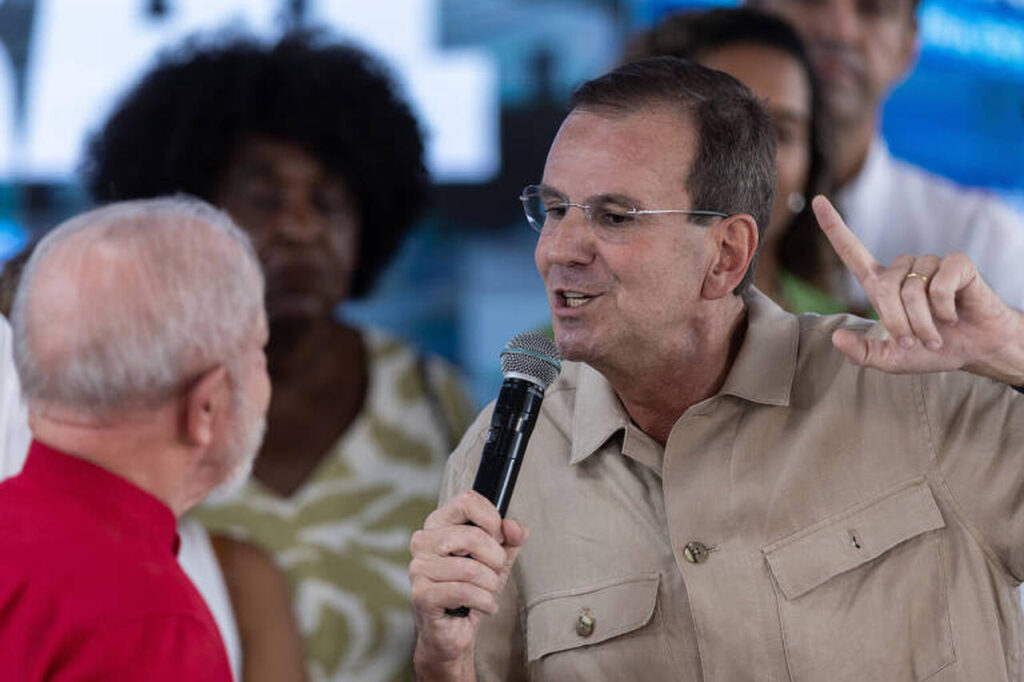 Jordy pede inelegibilidade de Eduardo Paes por suposta ligação com grupos criminosos e ex-prefeito fica sub judice 1 Eduardo Paes e Lula