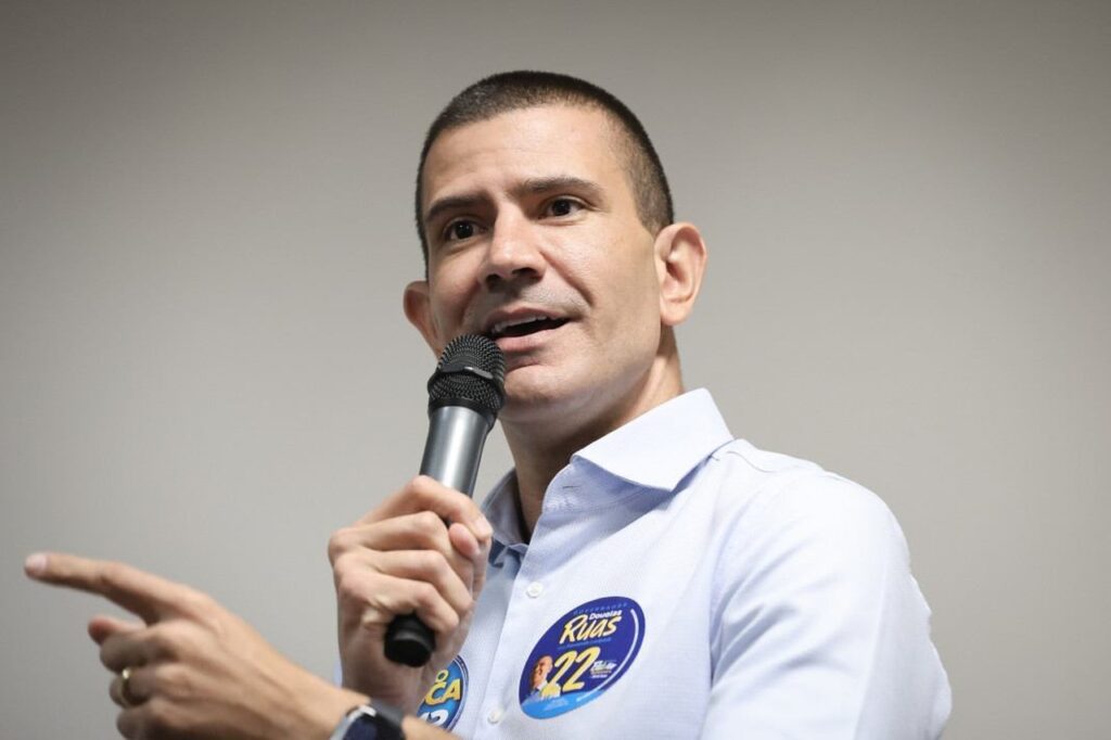 Douglas Ruas eleições 2026