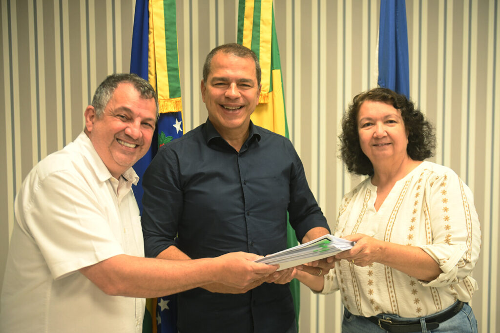 Prefeitura de Campos faz primeira convocação de 331 profissionais do Concurso Público da Educação 1 Prefeito Frederico Paes convoca aprovados Concurso da Educação