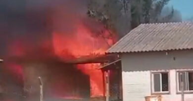 Incêndio de grandes proporções atinge galpão de empresa no Porto do Açu Galpão pega fogo no Porto do Açu