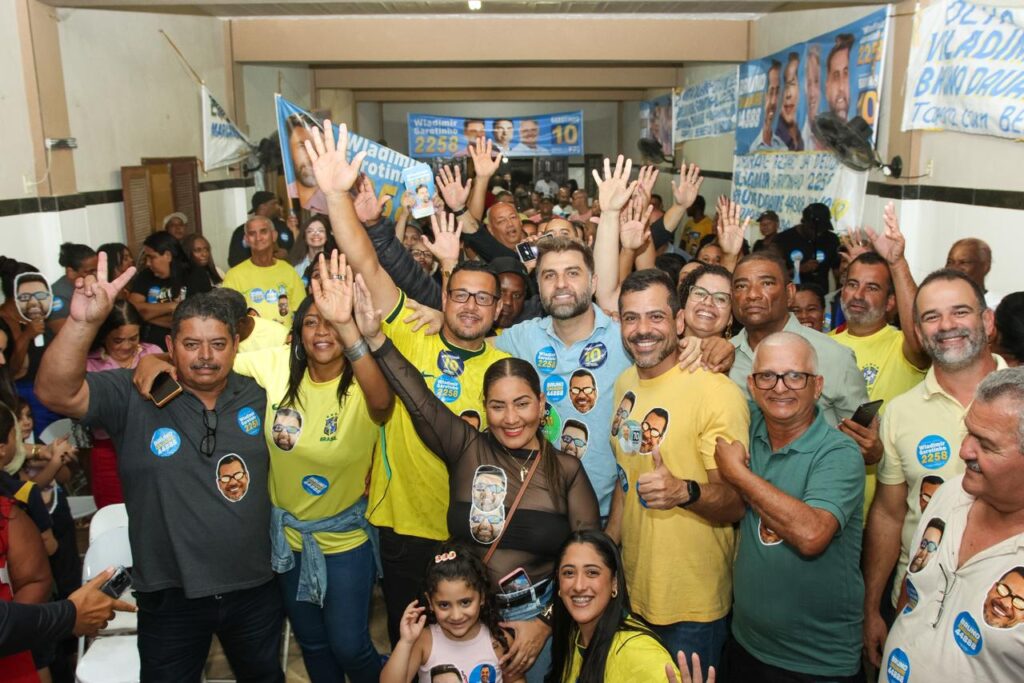 Wladimir se reúne com população de Ururaí e promete, caso eleito deputado federal, brigar pela urgência das obras da BR 101 no trecho de Campos 1 Wladimir e Bruno Dauaire em Ururaí