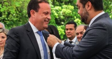 Justiça bloqueia até R$ 5 milhões de André Moura e outros investigados por fraude em contrato no RJ André Moura e Castro
