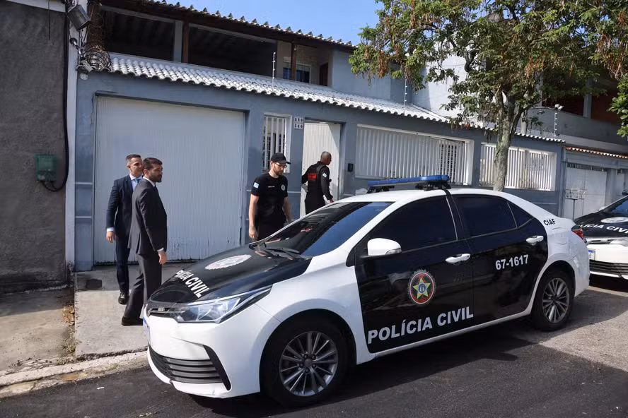 Operação Escola de Papel: negociação para obra com suspeita de desvio de verbas públicas foi feita em igreja de Duque de Caxias 1 116432721 ri rio de janeiro rj 01 10 2026 operacao escola de papel mira ex secretaria de educa