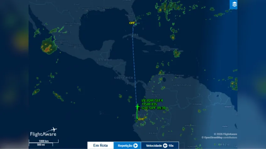 Avião em que estaria Flávio Bolsonaro está a caminho de Miami, mostra site 1 Site Flightaware mostra percurso do aviao em que estaria Flavio Bolsonaro e a familia dele