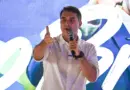 Alexandre de Moraes manda Flávio Bolsonaro entregar passaporte Alexandre de Moraes manda Flávio Bolsonaro entregar passaporte