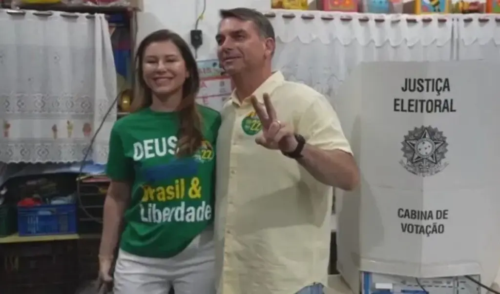 Eleições 2026: Flávio Bolsonaro vota no Rio de Janeiro 1 flavio bolsonaro vota rj