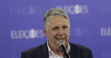 Frase de Garotinho no debate vira cantada: “O que envelhece são as ideias. Eu sou um jovem, sou um Garotinho” Frase de Garotinho no debate da Globo vira cantada