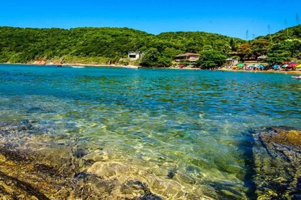 Justiça Federal atende MPF e determina embargo imediato de obras de quiosques na Praia da Tartaruga em Búzios (RJ) 1 large Easy Resize.com 1